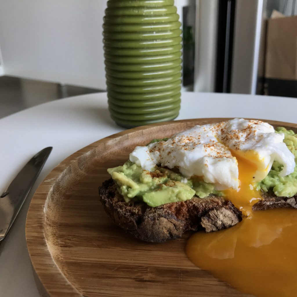 recette avotoast avocado toast tartine breakfast petit déjeuner delicious green smoothie